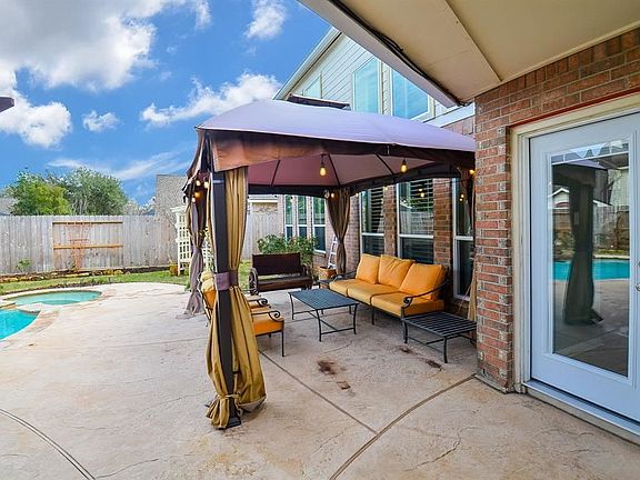 3rd image of 4807 Canyon Sage Ln