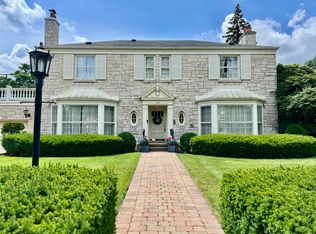 215 Albion Ave, Park Ridge, IL 60068