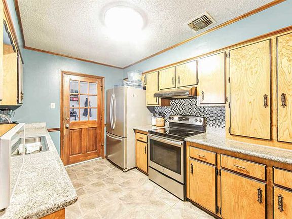 4th image of 328 Firwood Dr