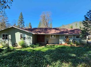 9940 Monument Dr, Grants Pass, OR 97526