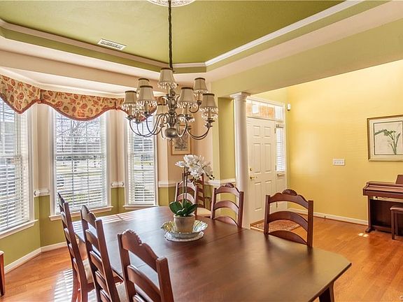 3rd image of 8188 Tavern Keepers Way #8188