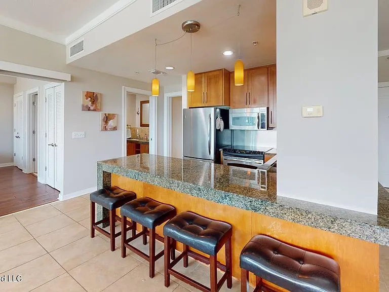 2060 Beach Blvd #103 — Photo 12
