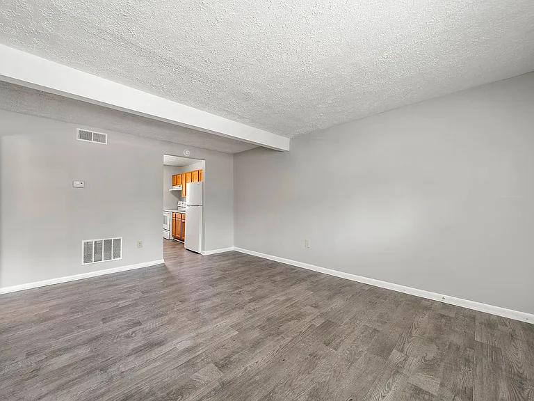 Balfour Forest Apartments — Photo 7