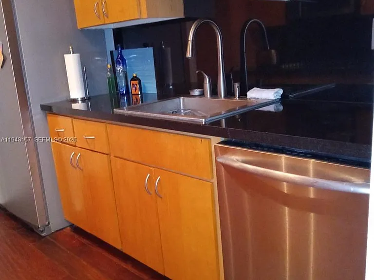 100 Lincoln Rd #814 — Photo 11