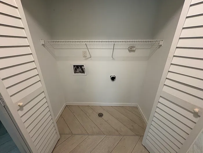 12240 Eastcove Dr — Photo 22