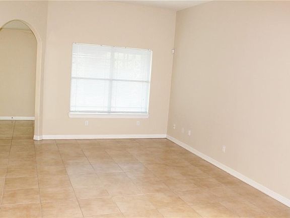 5th image of 2500 Ithica Ave