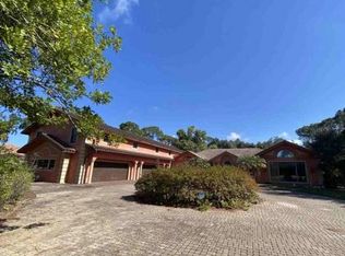 6888 Trail Blvd, Naples, FL 34108