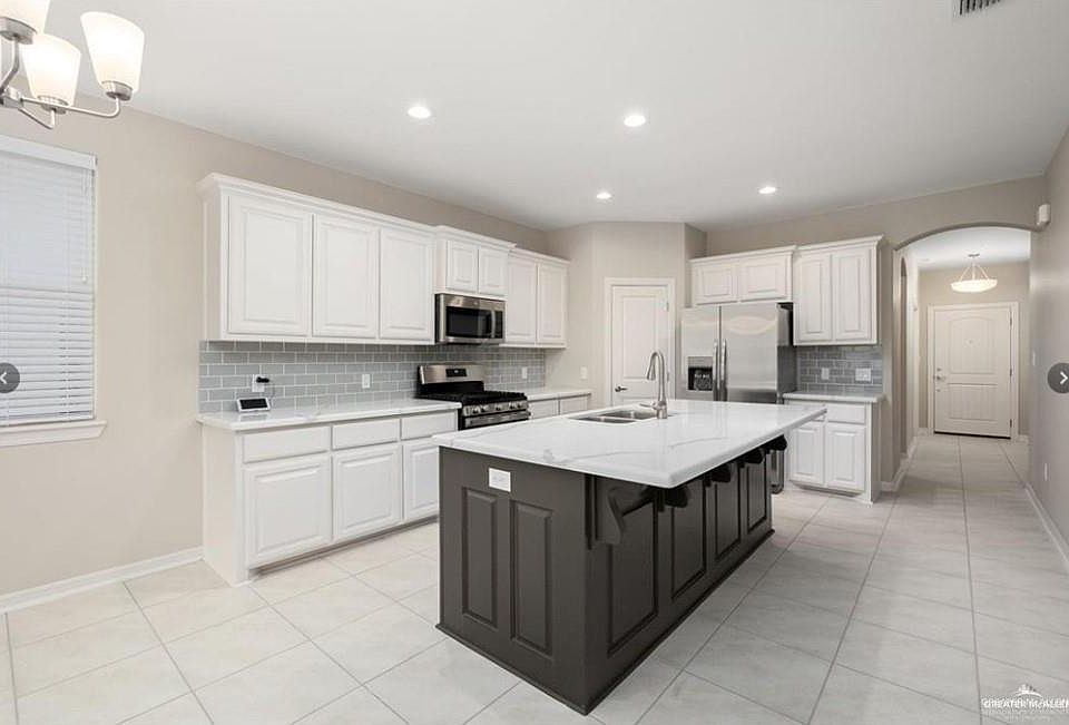 2nd image of 2108 N Valor Dr
