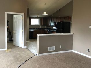 135 Saint Croix Trl N #A, Lakeland, MN 55043