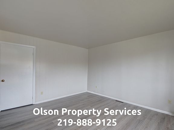 3rd image of 1149 E Logan St #1