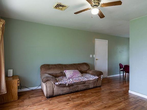 3rd image of 1001 S 13th St