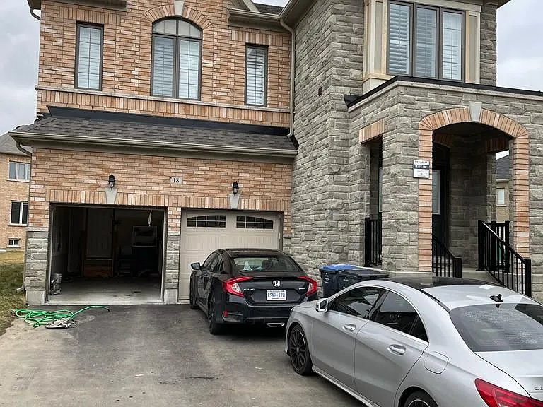 18 Bachelor St — Photo 1