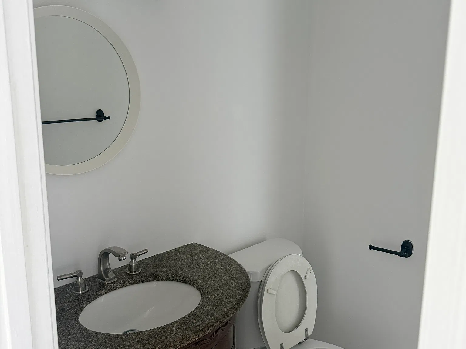 1 bed, 1.5 bath, $2,000 — Photo 2