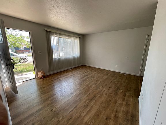 Livign Room and Front Entry