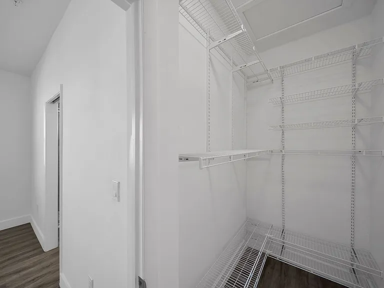 275 SW 4th St #220 — Photo 49