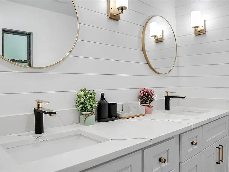 master bathroom, double vanity