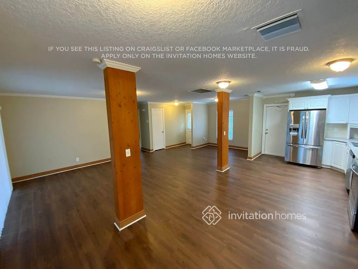 Building Photo - 3857 Bluebell St