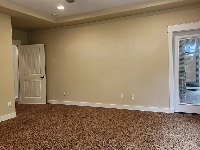 3819 Cameron Dr NE — Photo 38