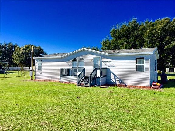 3rd image of 325 Cesara Dr