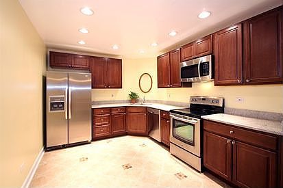 4th image of 7525 W Lawrence Ave Unit 503