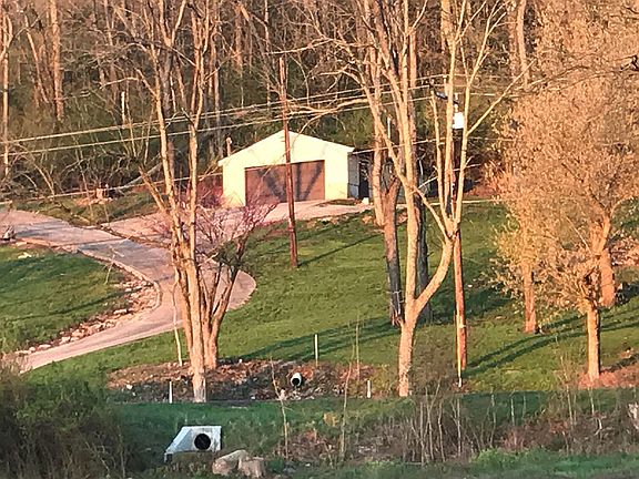 Detached 2-Car Garage