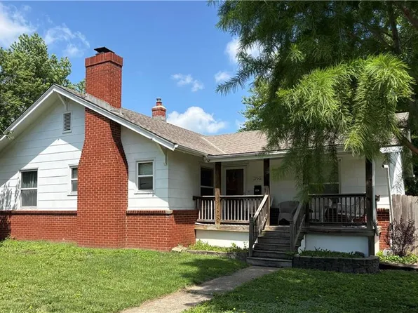 12901 Grandview Rd, Grandview, MO 64030