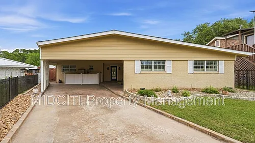 156 Trelawney St Photo 1