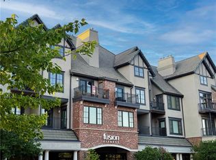 10511 Mission Rd UNIT 310, Leawood, KS 66206