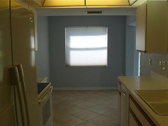 5th image of 5700 Sheffield Greene Cir #87-22