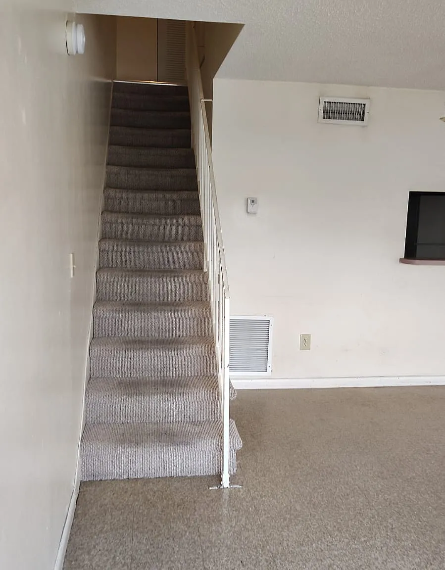 1250 Westland Apartments — Photo 3