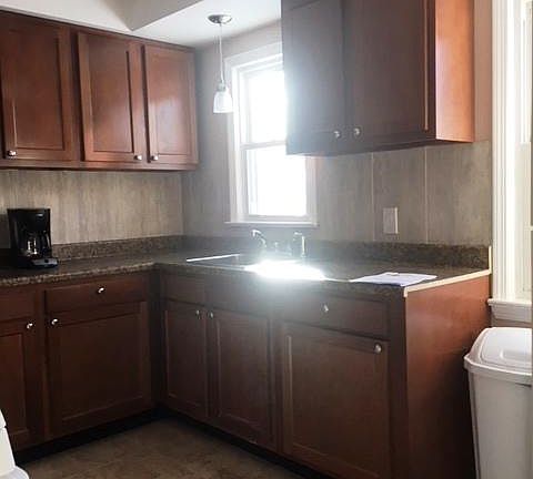 4th image of 25550 Shoreview Ave