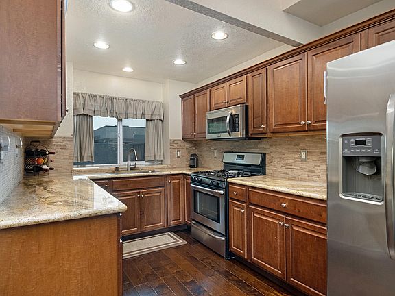4th image of 2036 Birchdale Ct