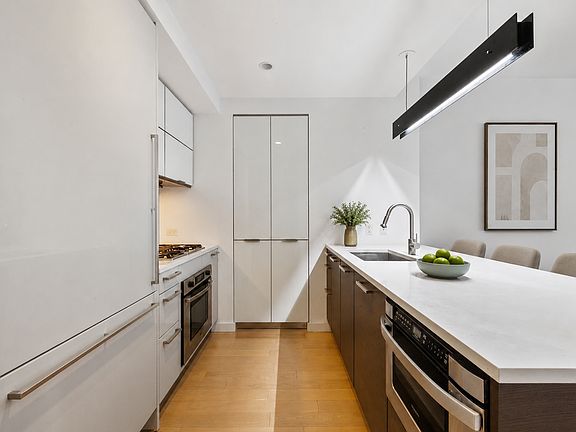 3rd image of 34 N 7th St APT 6I