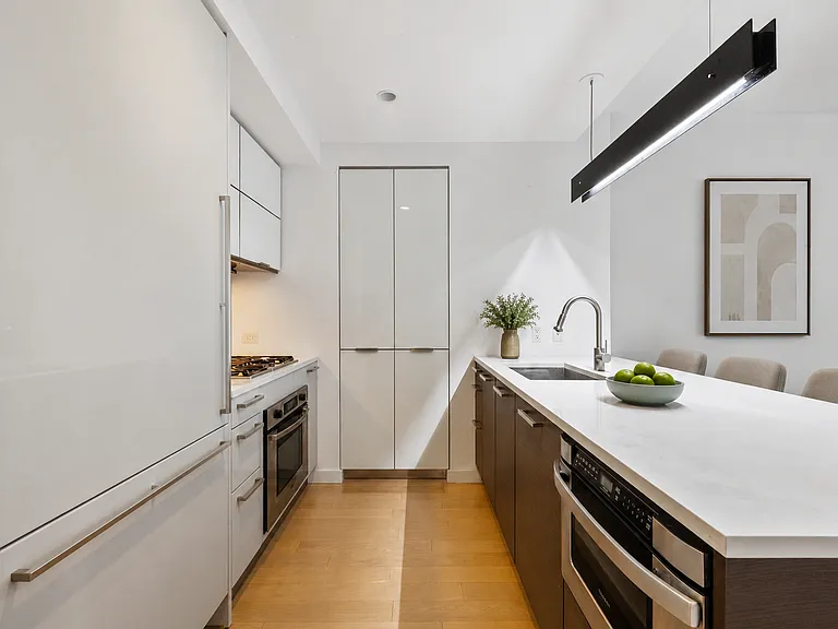 34 N 7th St #6I — Photo 3