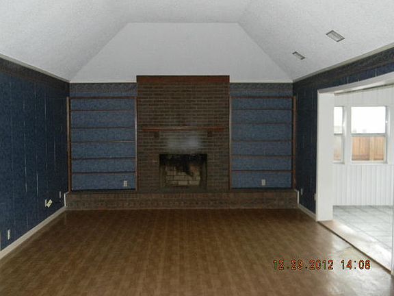 4th image of 918 Pine Birch Pl