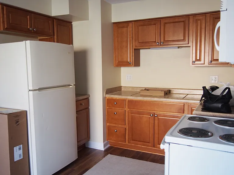 708 Oakton Rd — Photo 2