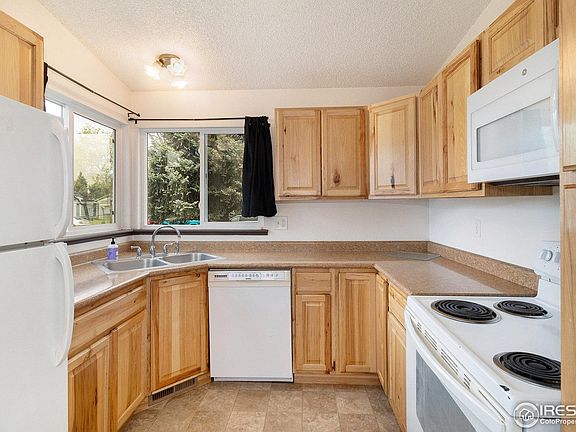 4th image of 1525 19th Ave