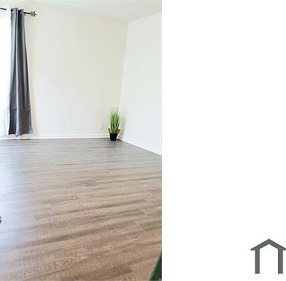 3rd image of 2316 Warfield Way Unit D