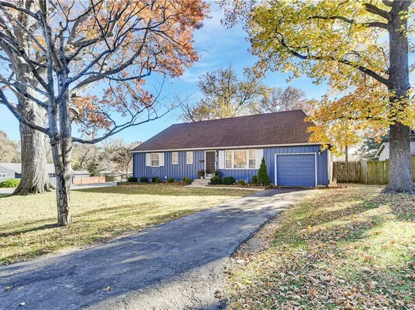 6301 W 77th St, Prairie Village, KS 66204