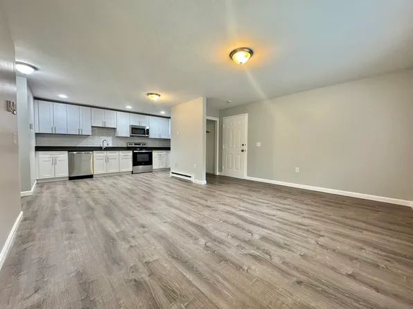 437 Sunderland Roadapt E, Worcester, MA 01604