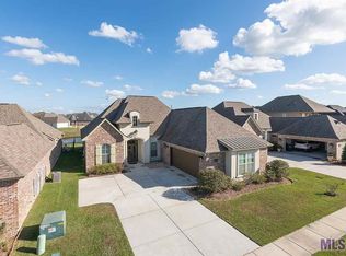 3218 Meadow Grove Ave, Zachary, LA 70791