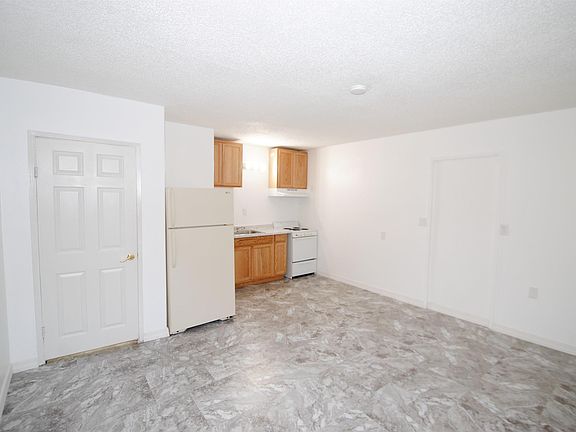 3rd image of 409 Clara St