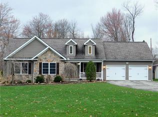 114 Rose Dr, Connoquenessing Boro, PA 16027