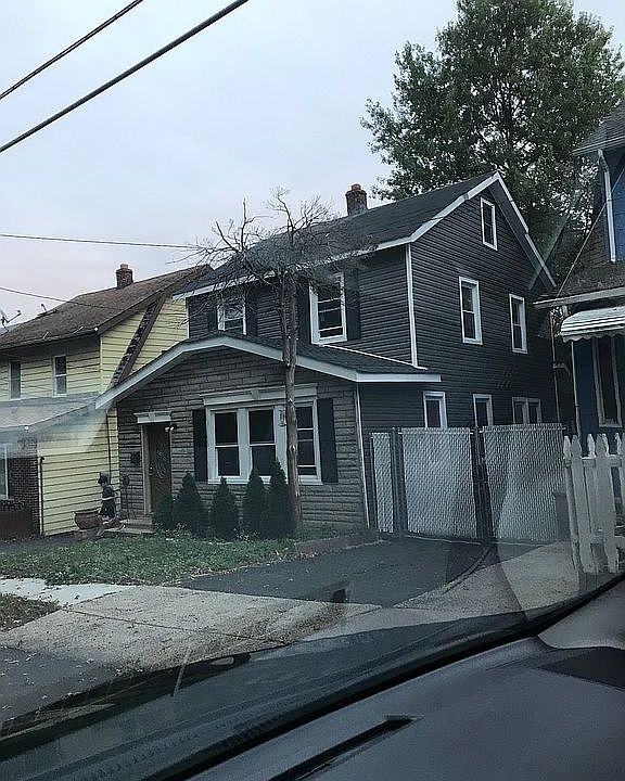 1st image of 26 Essex St