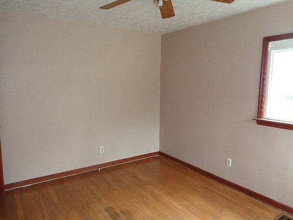 5th image of 5521 Beavon Ave