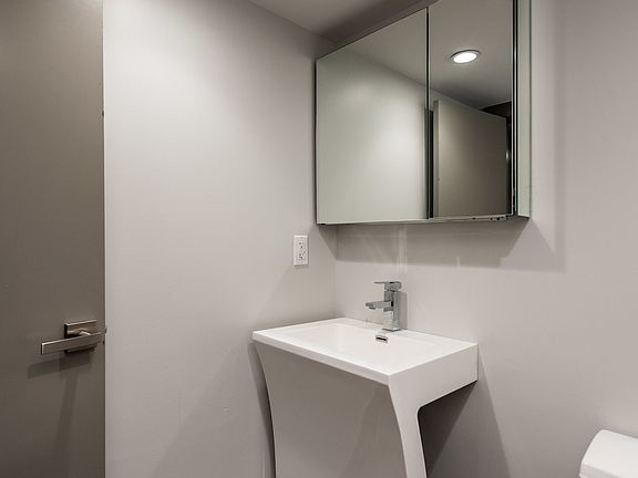4th image of 1000 Fulton St #1R