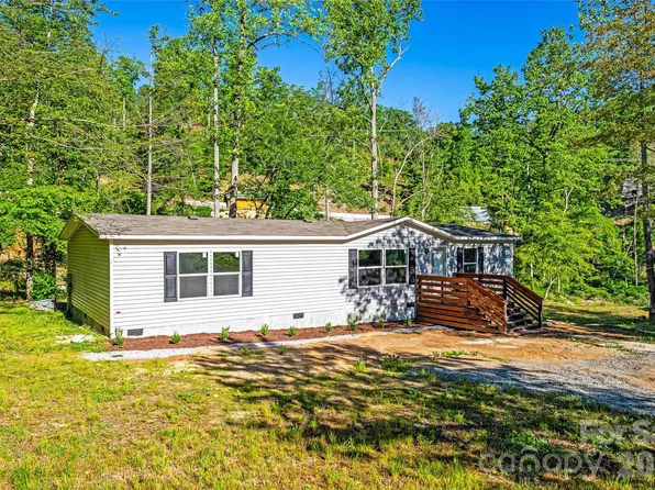 45 Alan Retreat Rd, Hendersonville, NC 28792