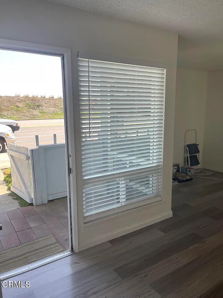 2 bed, 2.0 bath, 904 sqft, $2,900 — Photo 4