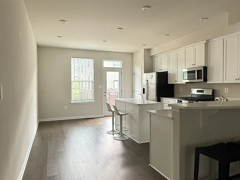 1030 Alum Spring Rd — Photo 5
