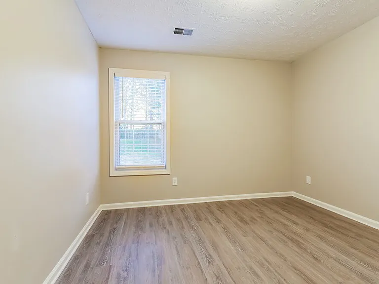 615 Waltman Point Pl — Photo 17